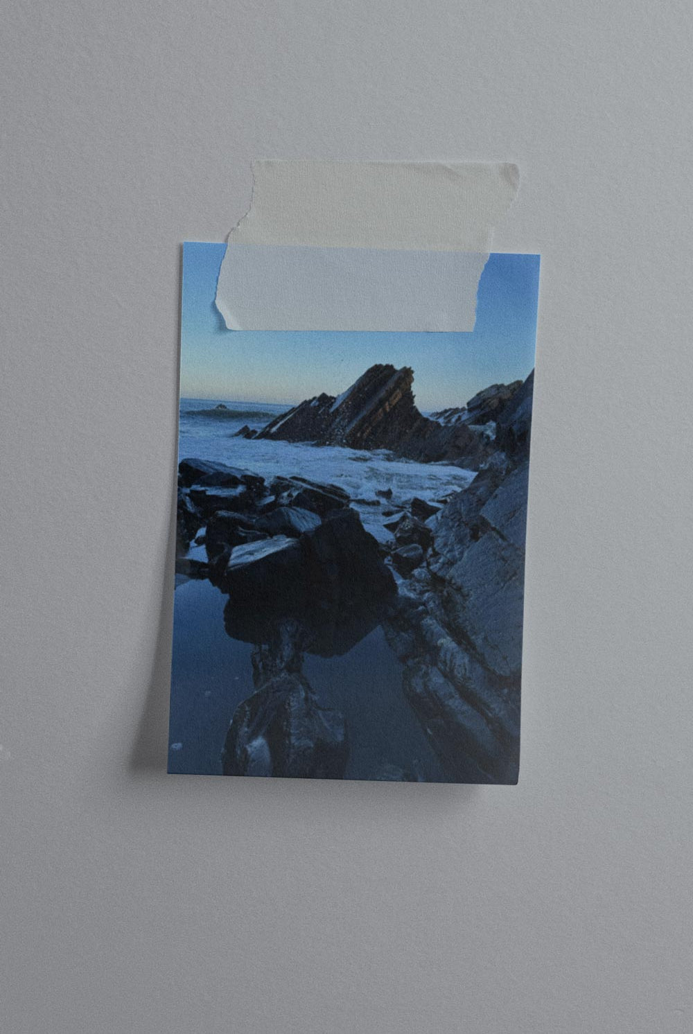 COAST ROCKS THAT INSPIRED 1812 EXPLORATION OF NATURE |