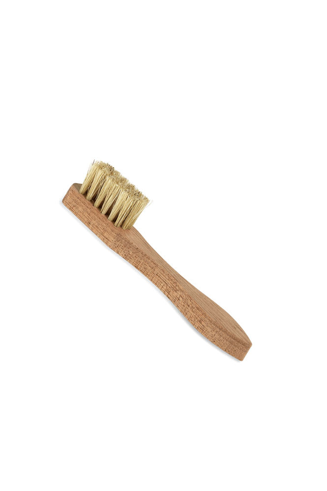 SAPHIR MEDAILLE D'OR SMALL SPATULA BRUSH — HAND-WAXED EXOTIC WOOD HANDLE, PRECISE POLISH APPLICATOR FOR LUXURY LEATHER FOOTWEAR